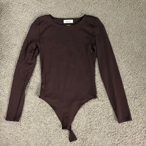 Aritzia Babaton Brown Long Sleeve Bodysuit